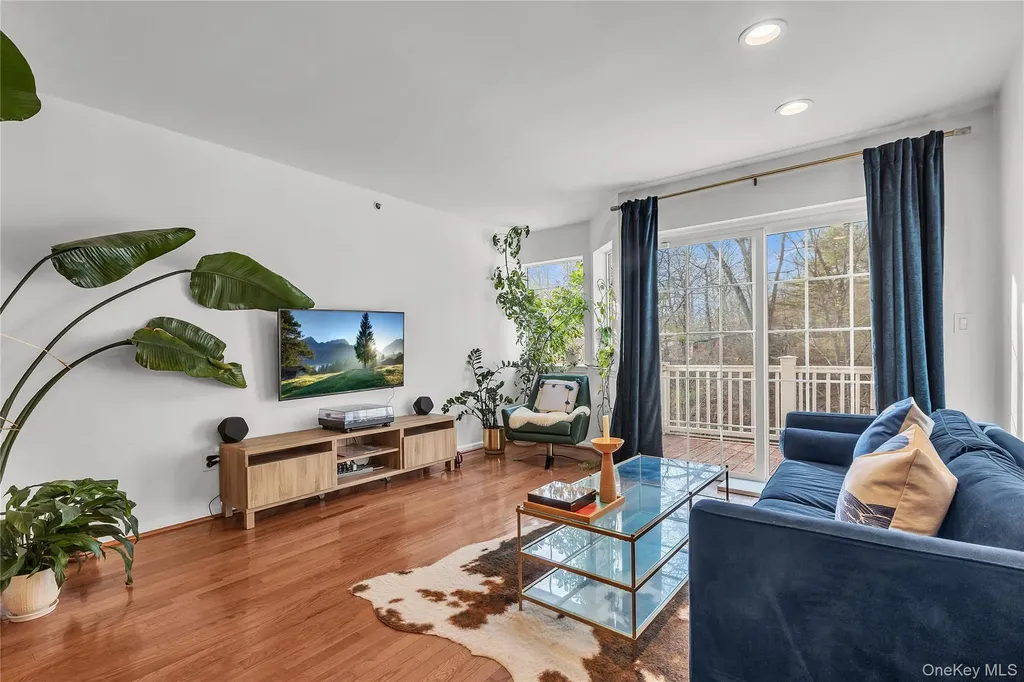 302 Park Ridge Lane White Plains NY 10603