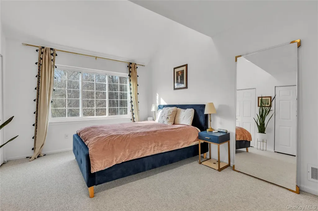 302 Park Ridge Lane White Plains NY 10603