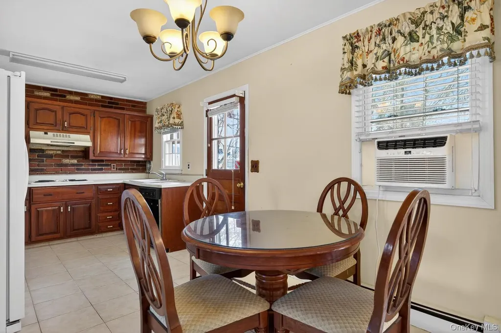 2 Kirkup Street Bay Shore NY 11706