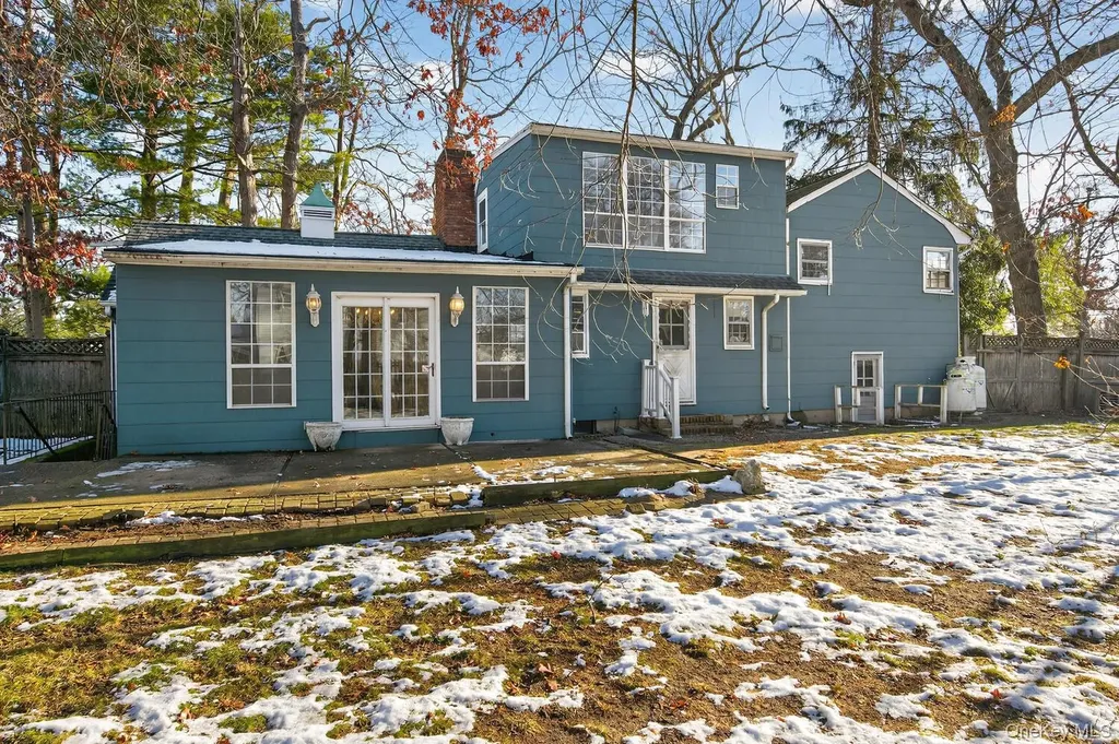 2 Kirkup Street Bay Shore NY 11706
