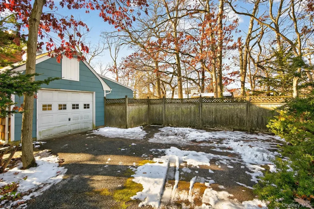 2 Kirkup Street Bay Shore NY 11706