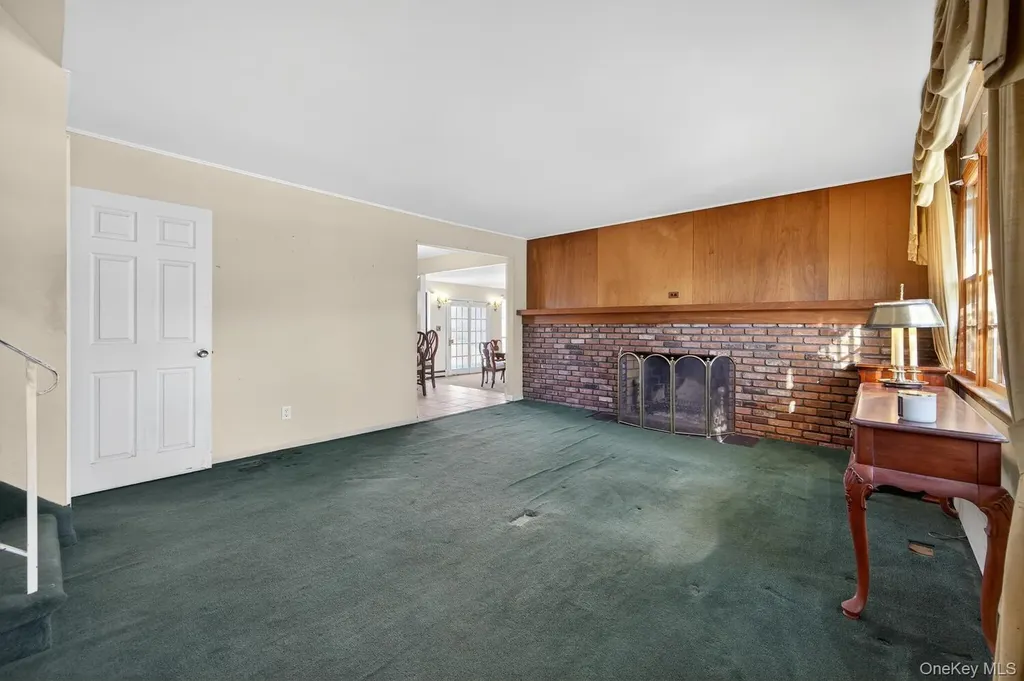 2 Kirkup Street Bay Shore NY 11706