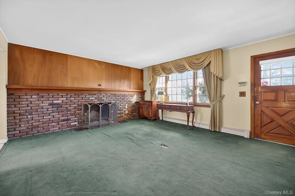 2 Kirkup Street Bay Shore NY 11706