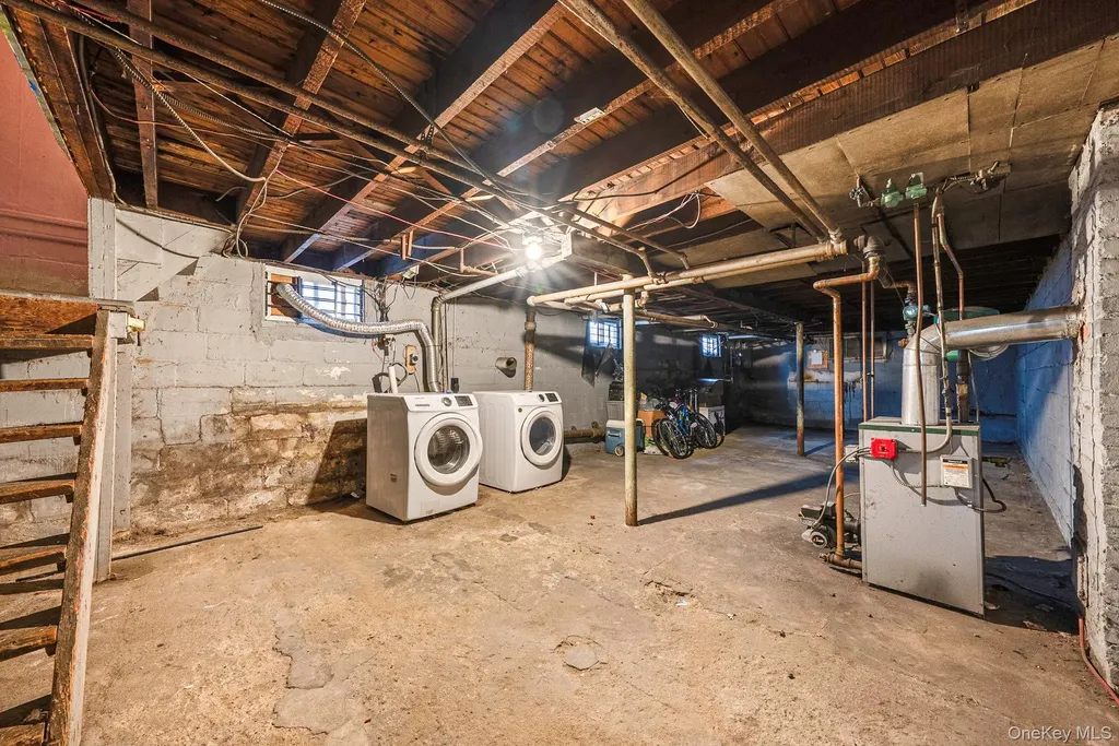 63 E Seaman Avenue Freeport NY 11520