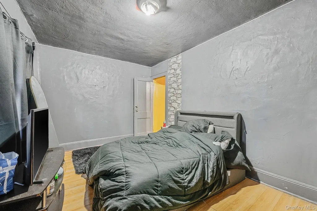63 E Seaman Avenue Freeport NY 11520