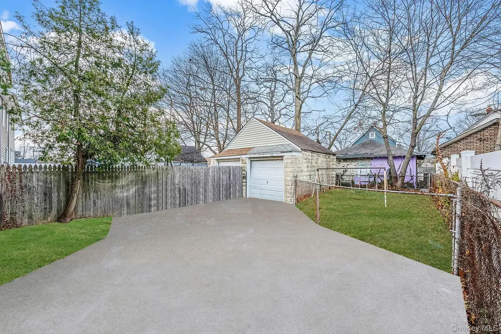 63 E Seaman Avenue Freeport NY 11520