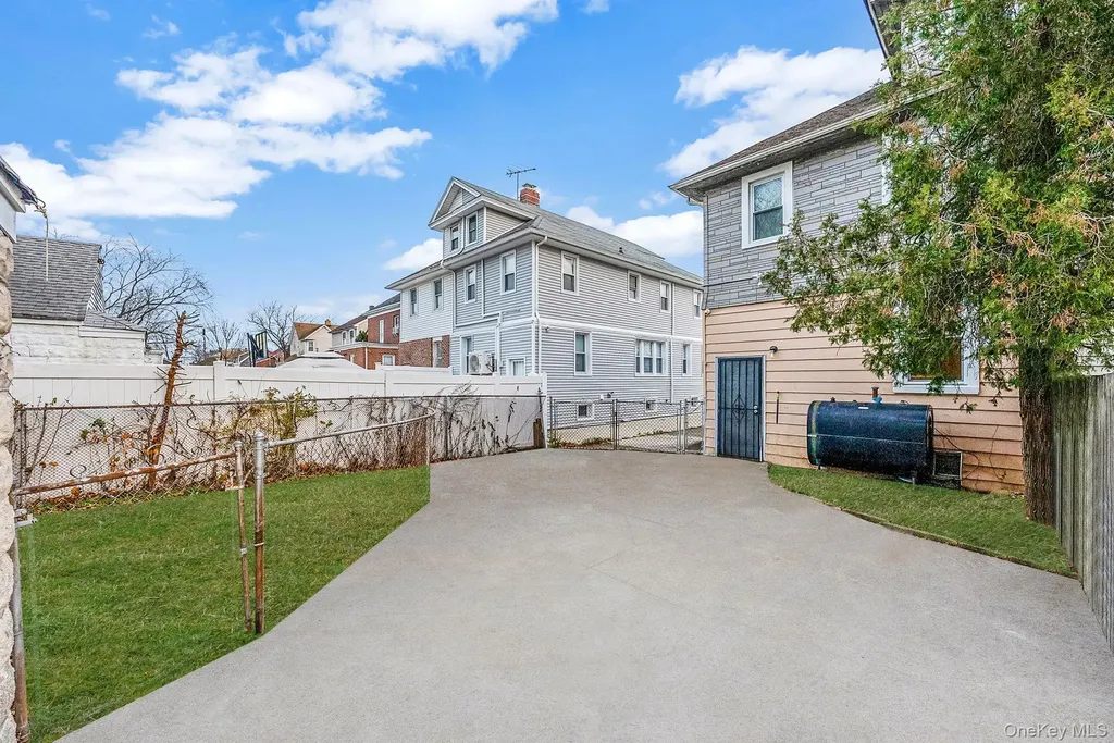 63 E Seaman Avenue Freeport NY 11520
