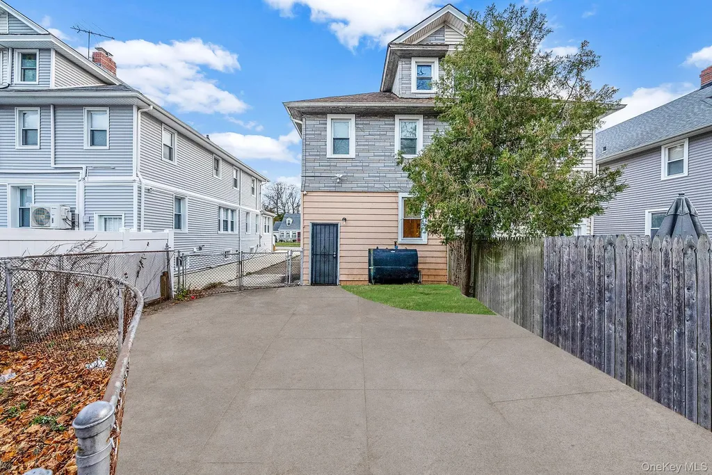 63 E Seaman Avenue Freeport NY 11520