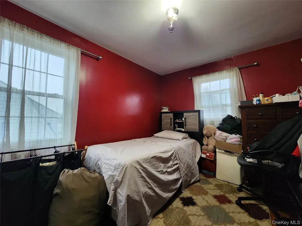 19614 104th Avenue Saint Albans NY 11412