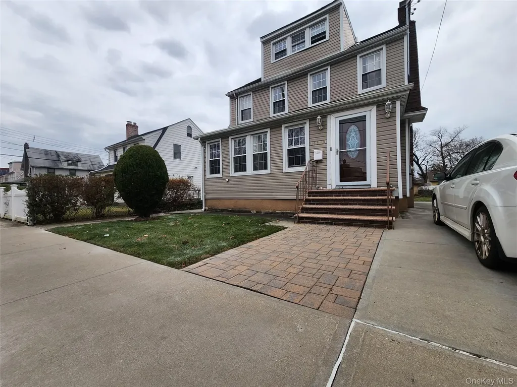 19614 104th Avenue Saint Albans NY 11412
