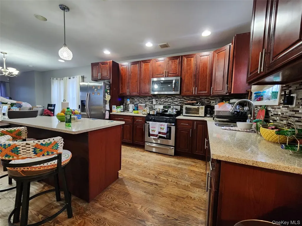 19614 104th Avenue Saint Albans NY 11412