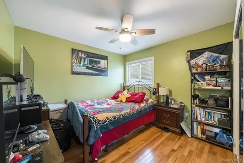 69 Harriet Avenue Hempstead NY 11550