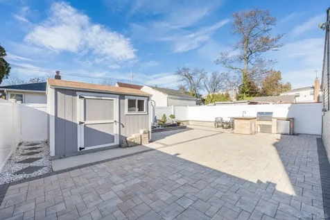 69 Harriet Avenue Hempstead NY 11550