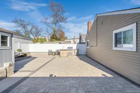 69 Harriet Avenue Hempstead NY 11550
