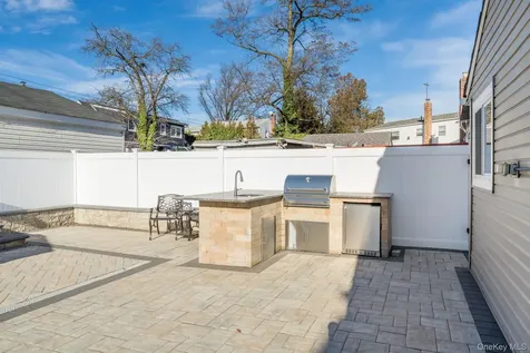 69 Harriet Avenue Hempstead NY 11550