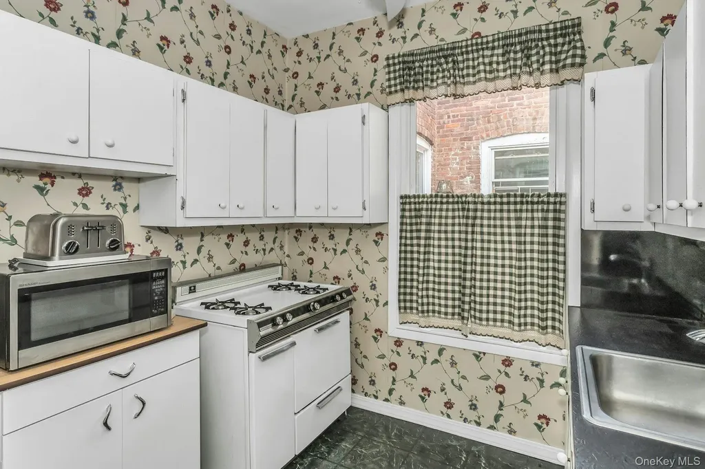 317 95th Street Brooklyn NY 11209