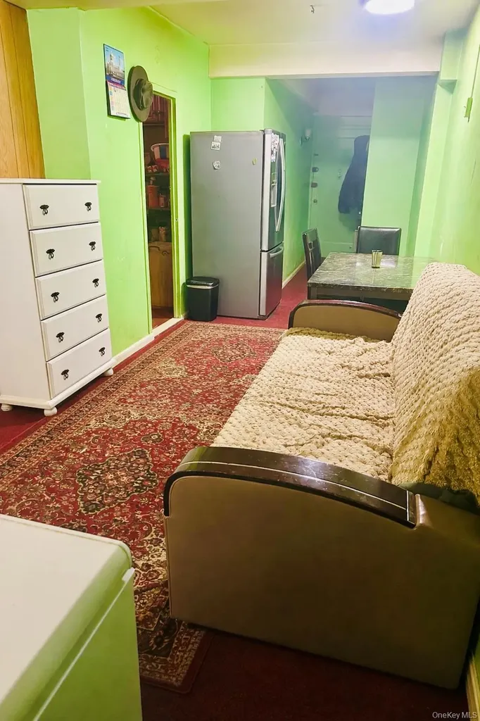 18 Metropolitan Oval Bronx NY 10462