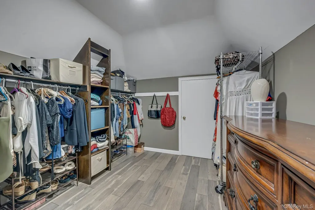 155 Hilburn Road Scarsdale NY 10583