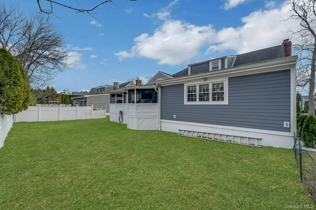 155 Hilburn Road Scarsdale NY 10583