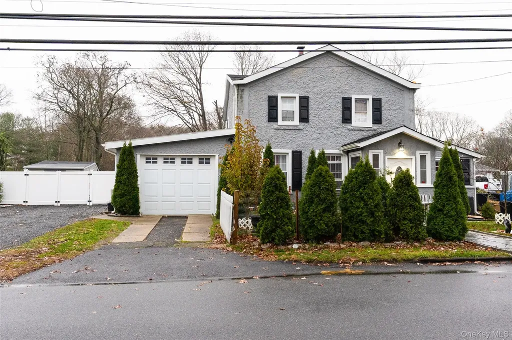 163 Orchard Road East Patchogue NY 11772