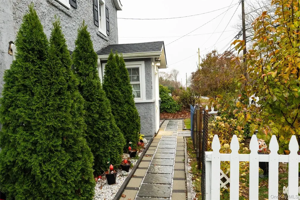 163 Orchard Road East Patchogue NY 11772