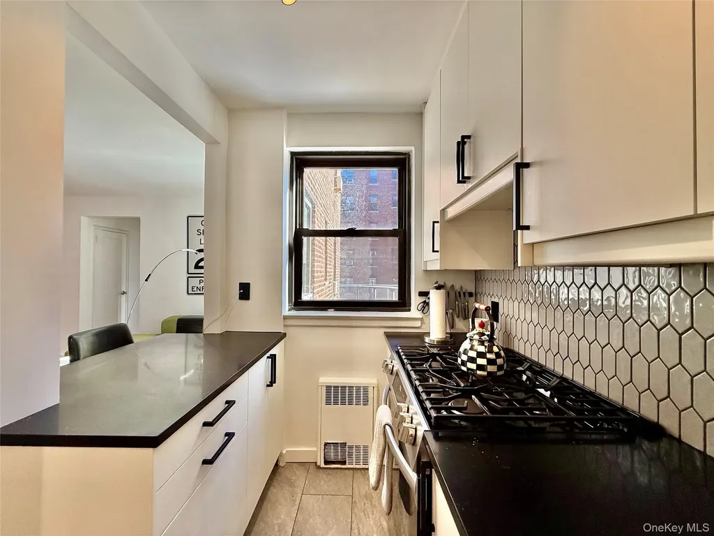 112-30 Northern Boulevard Corona NY 11368