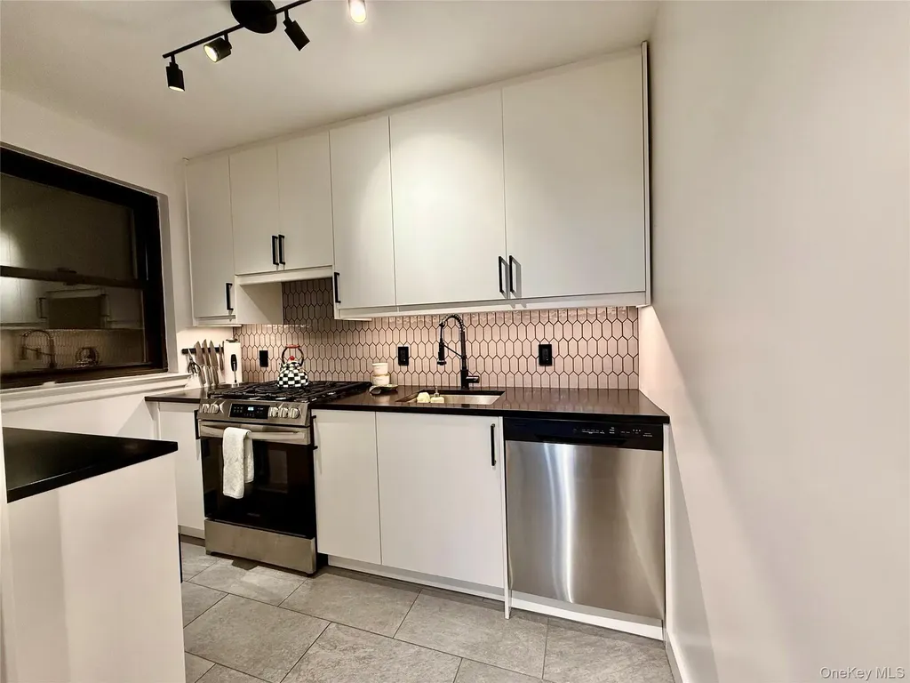 112-30 Northern Boulevard Corona NY 11368