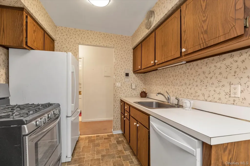 30 Barstow Road Great Neck NY 11021