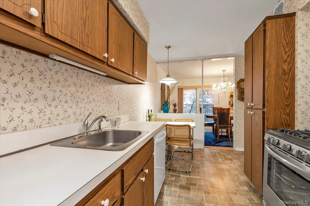 30 Barstow Road Great Neck NY 11021