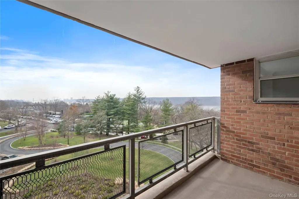 5900 Arlington Avenue Bronx NY 10471