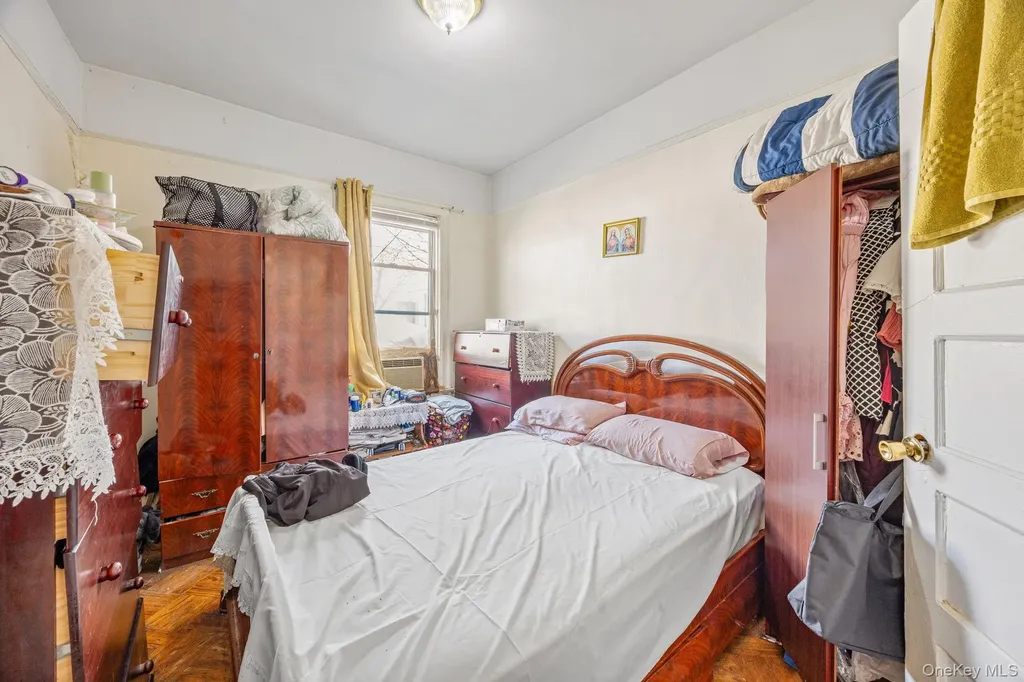 927 E 35th Street Brooklyn NY 11210