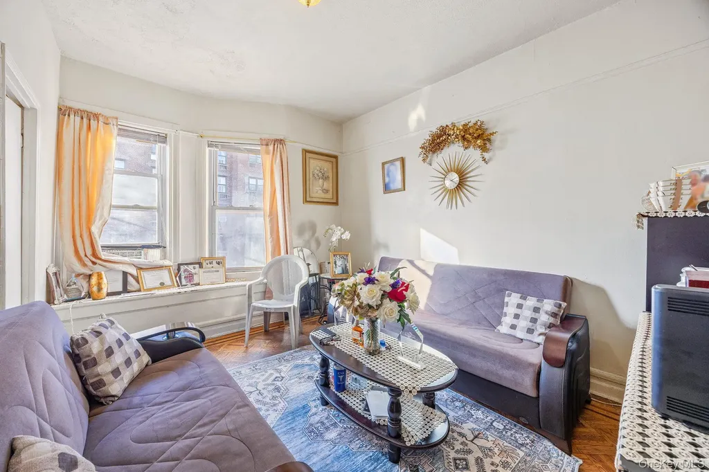 927 E 35th Street Brooklyn NY 11210