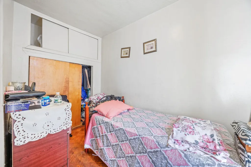 927 E 35th Street Brooklyn NY 11210