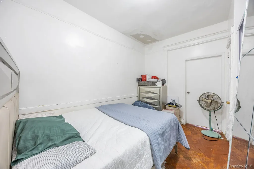 927 E 35th Street Brooklyn NY 11210