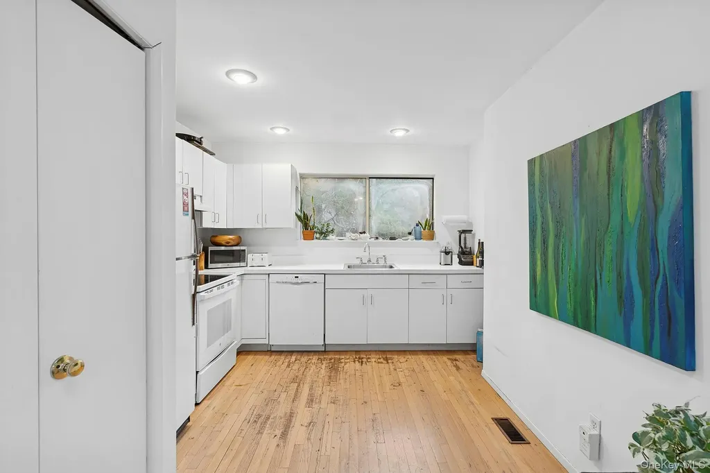 54 Fox Hunt Amagansett NY 11930