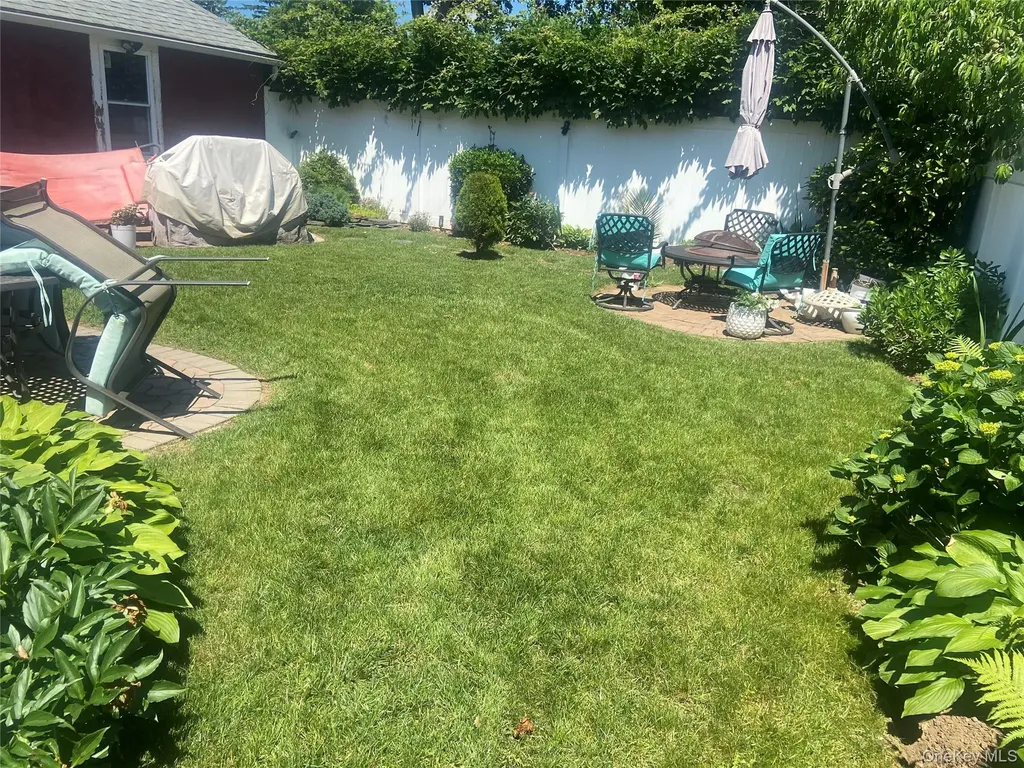 122 Hamilton Road Hempstead NY 11550