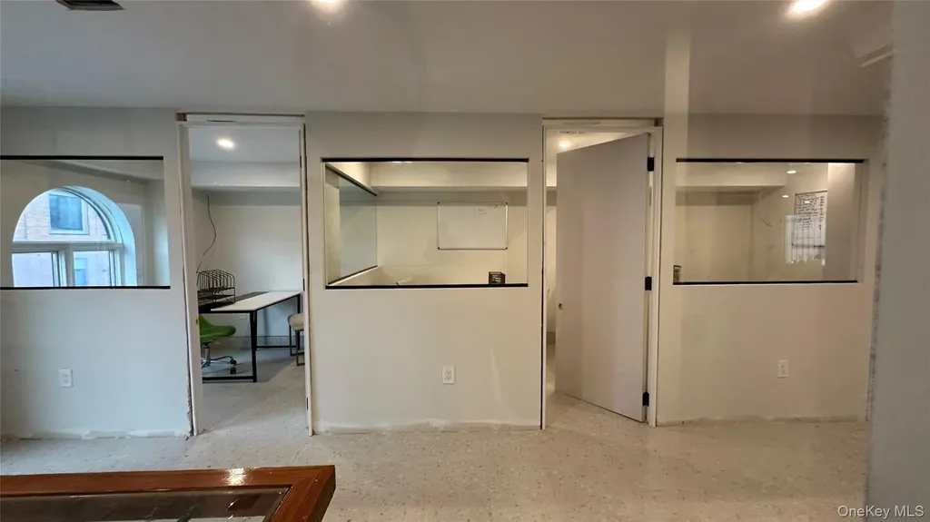 1521 E New York Avenue Brooklyn NY 11212