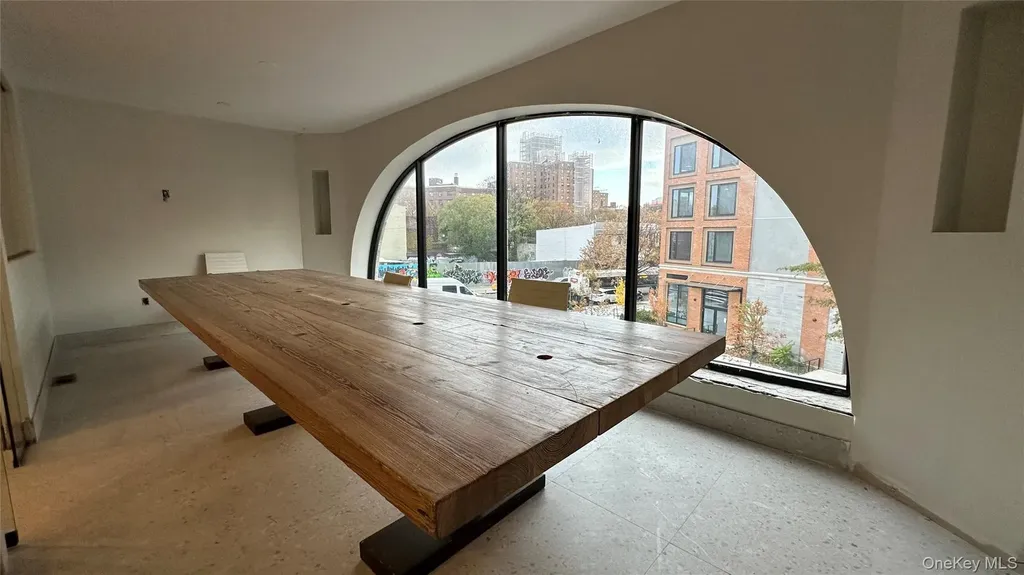 1521 E New York Avenue Brooklyn NY 11212