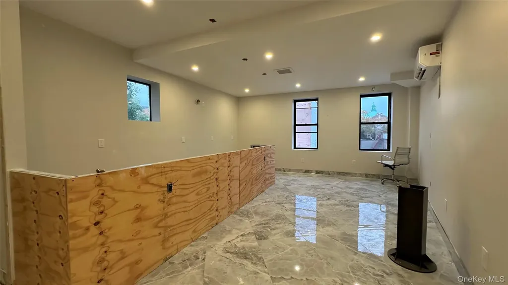 1521 E New York Avenue Brooklyn NY 11212