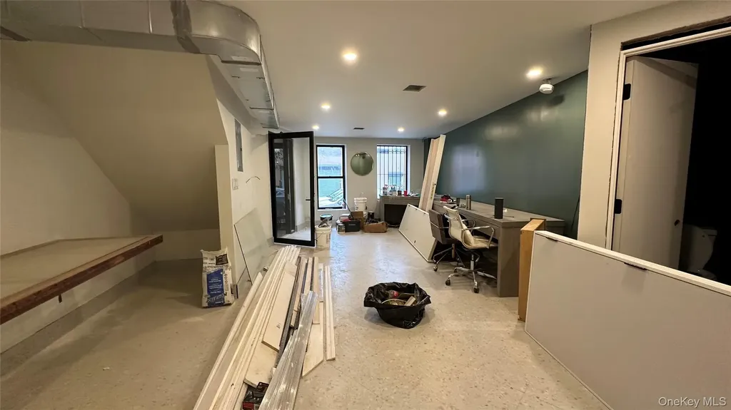 1521 E New York Avenue Brooklyn NY 11212