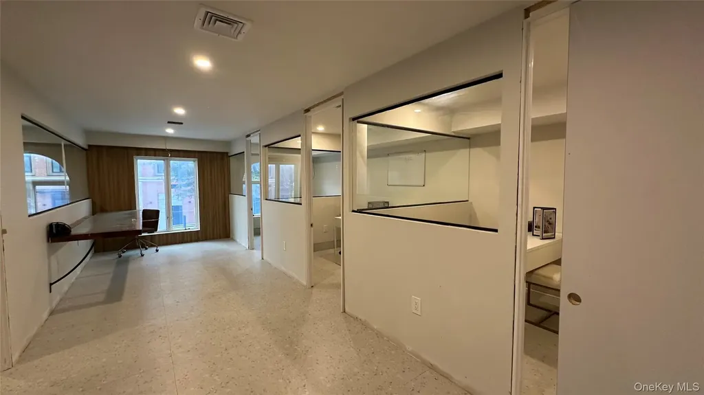 1521 E New York Avenue Brooklyn NY 11212
