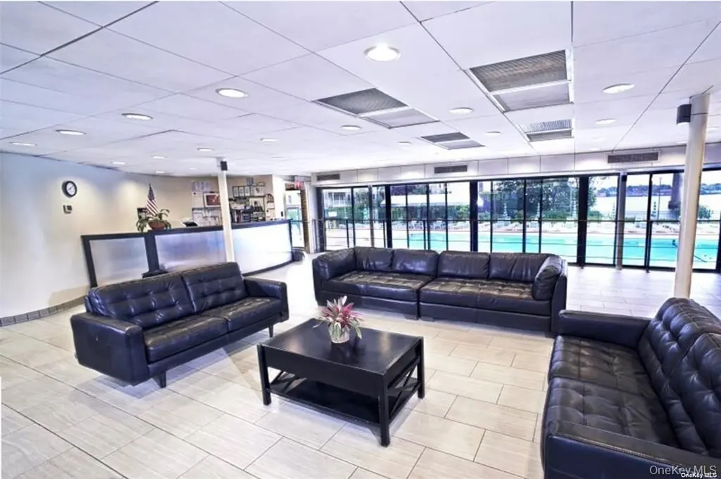 162-40 9 Avenue Beechhurst NY 11357