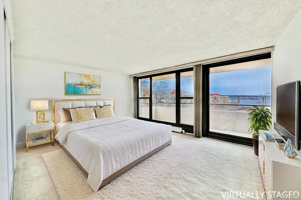 162-40 9 Avenue Beechhurst NY 11357