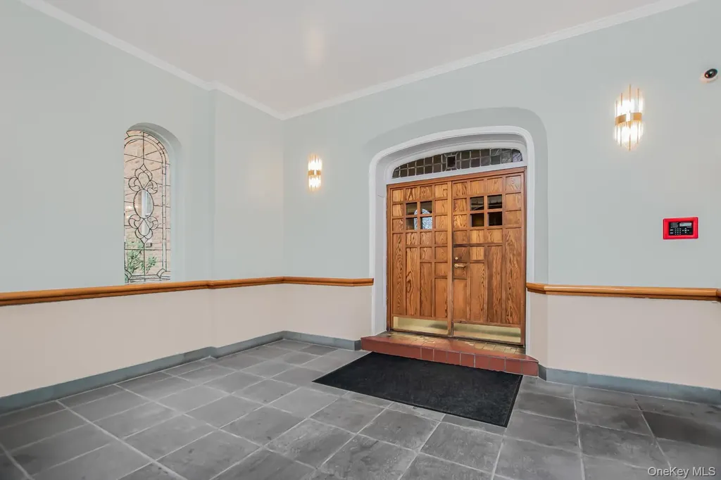 219 Bronx River Road Yonkers NY 10704