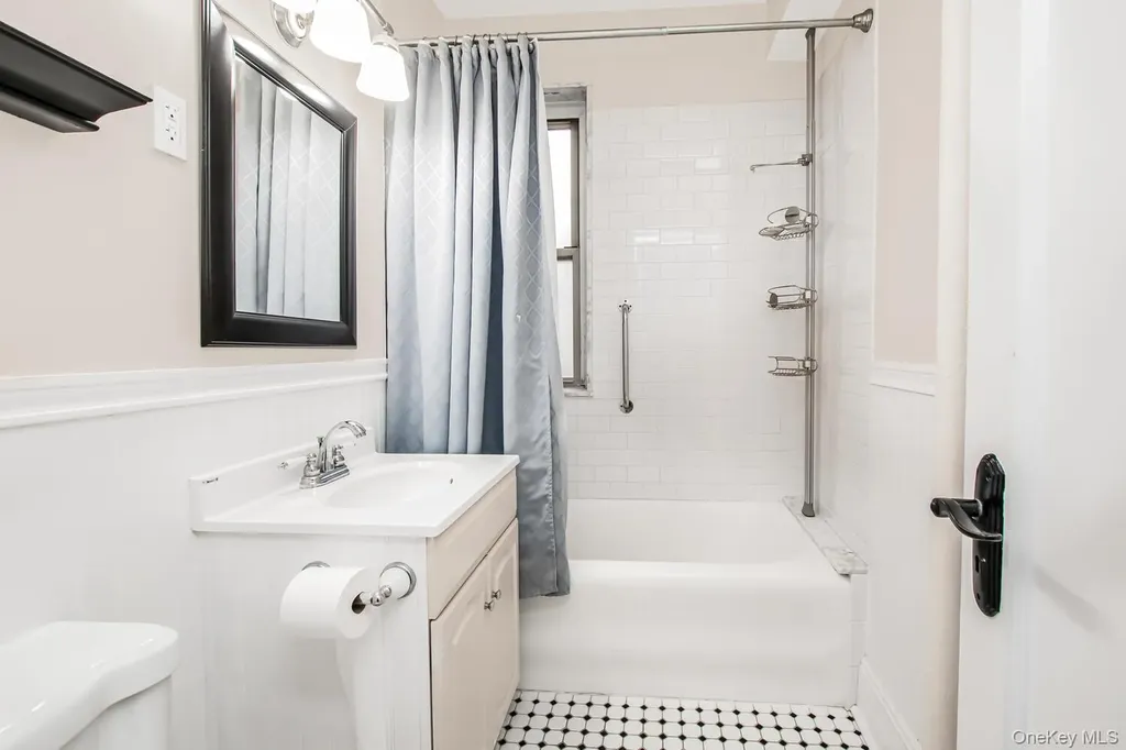219 Bronx River Road Yonkers NY 10704