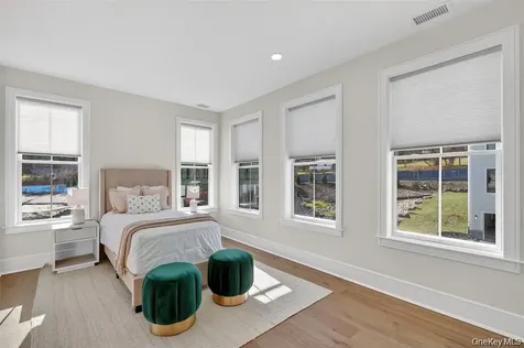 1822 Soundview Court Yorktown Heights NY 10598