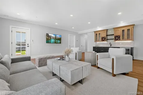 1822 Soundview Court Yorktown Heights NY 10598