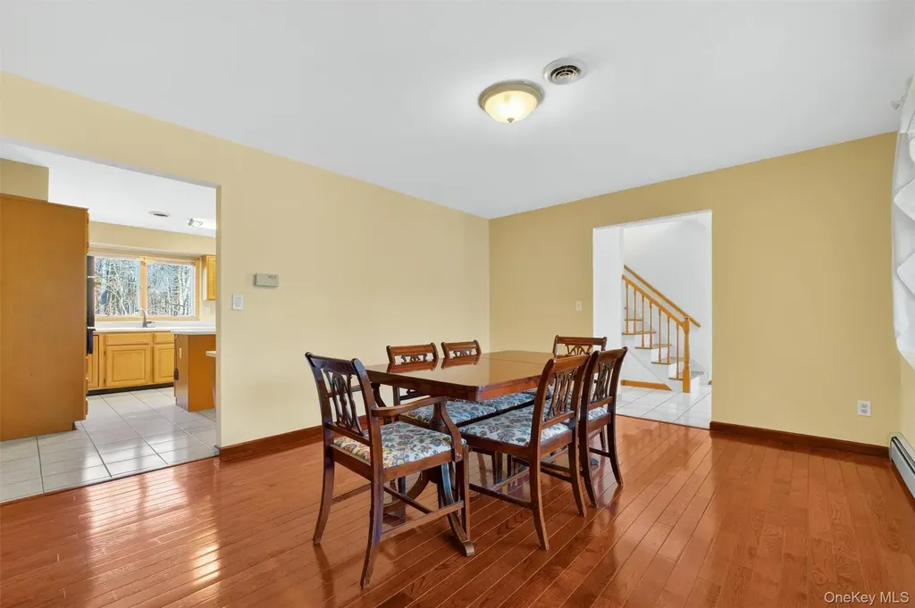 29 Deer Brook Drive New Windsor NY 12553