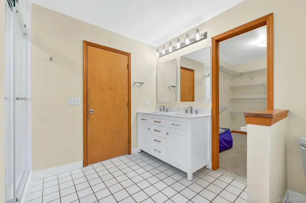29 Deer Brook Drive New Windsor NY 12553