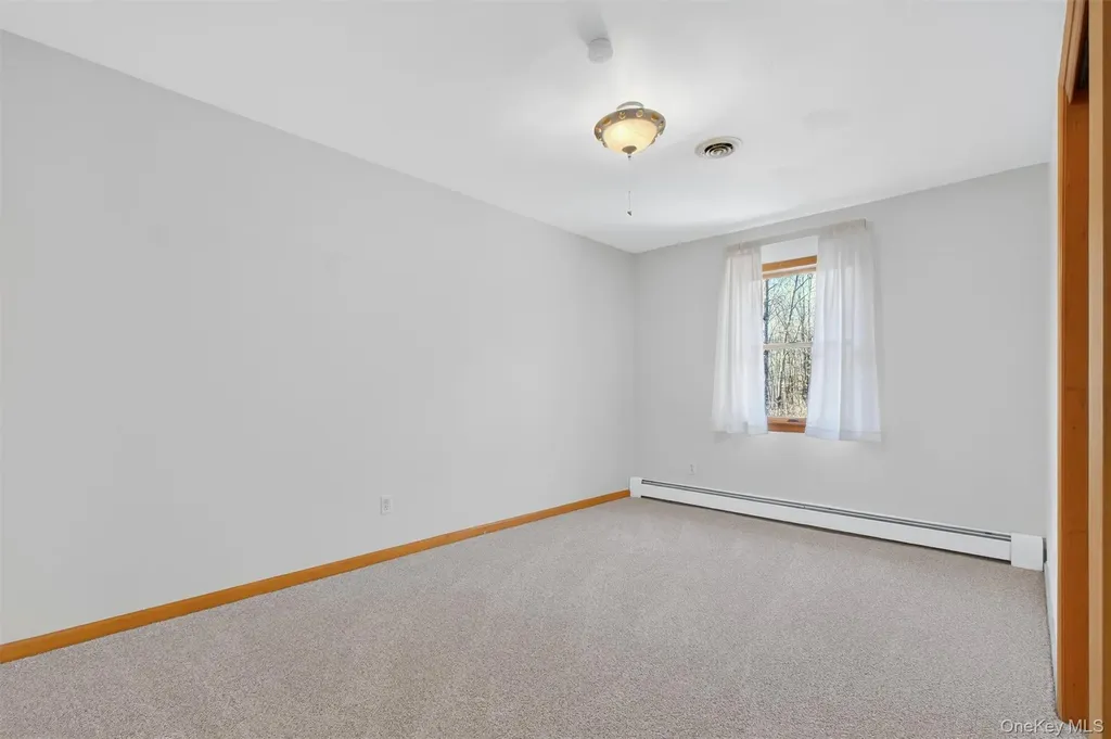29 Deer Brook Drive New Windsor NY 12553